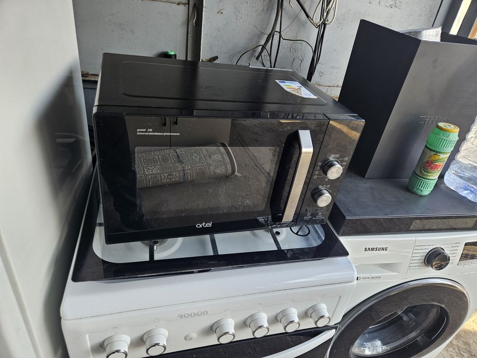 Продаётся микроволновая печ в идеальном состояние работает отлично