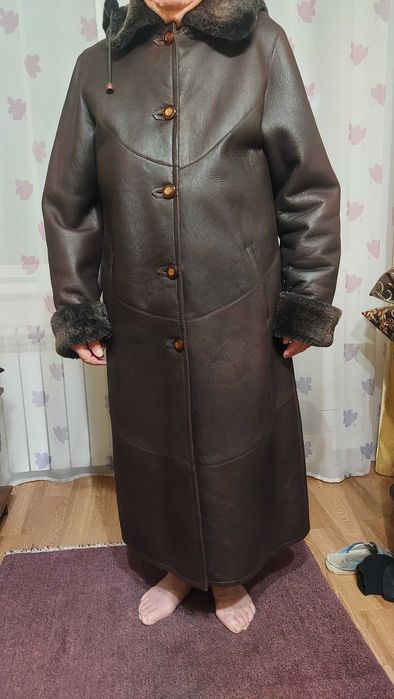 Продам дубленку коричневая