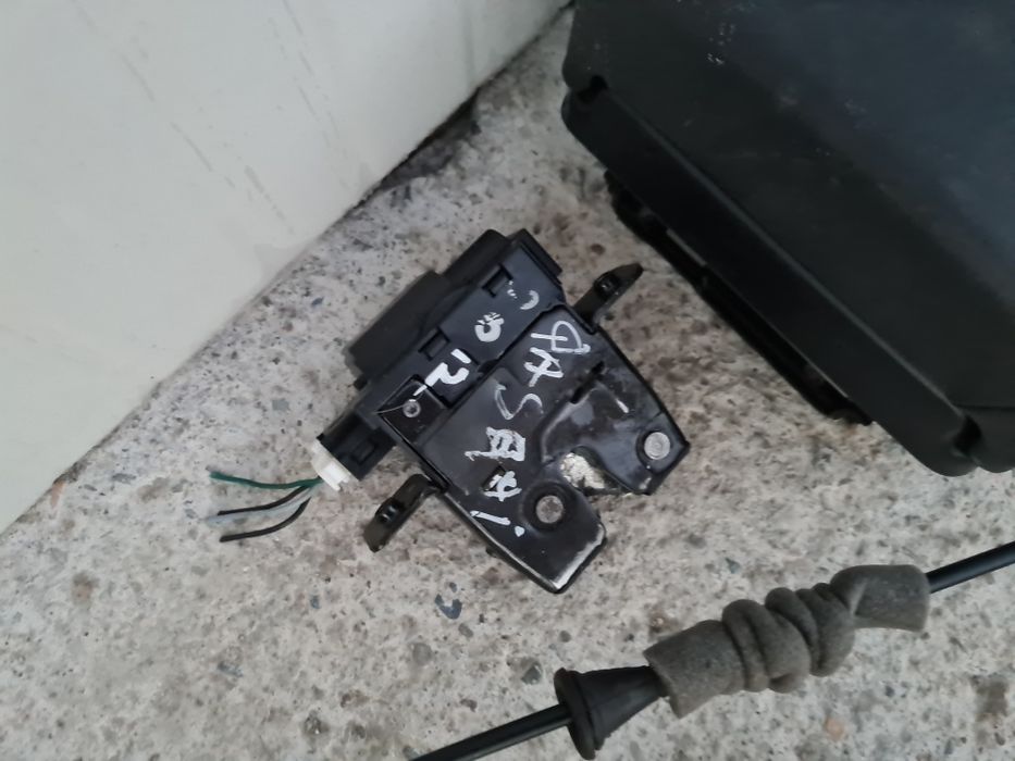brosca  haion,cotiera,Nissan qashqai 2012