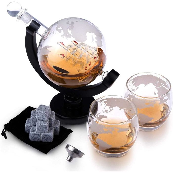 Set Premium Decantor Glob 850ml cu 2 Pahare Baza din Lemn si Accesorii