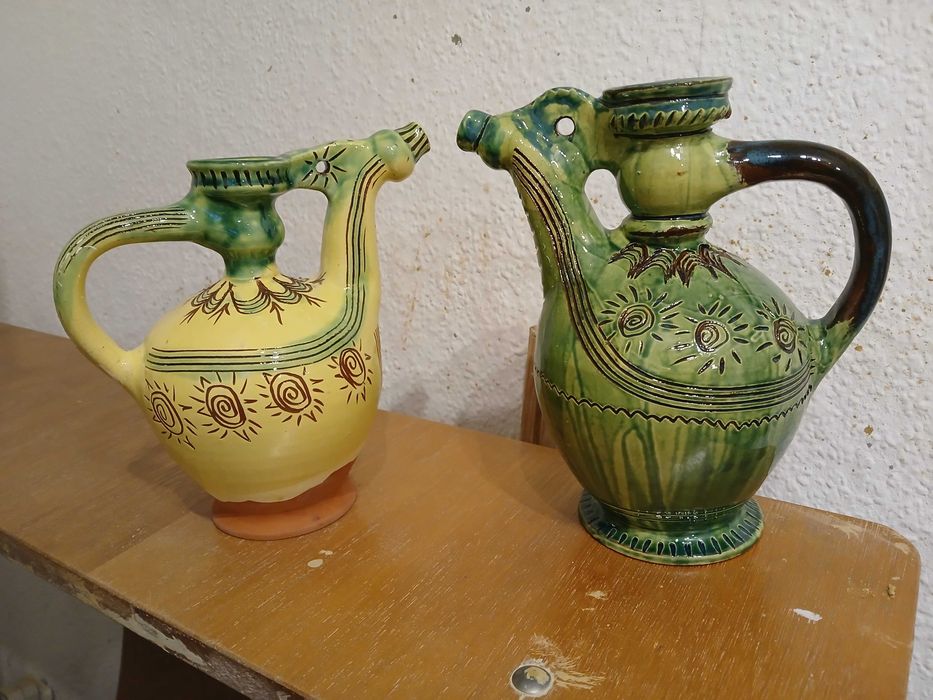 Стомни,  кани, крондири, бъклици, дяволска стомна, битова керамика