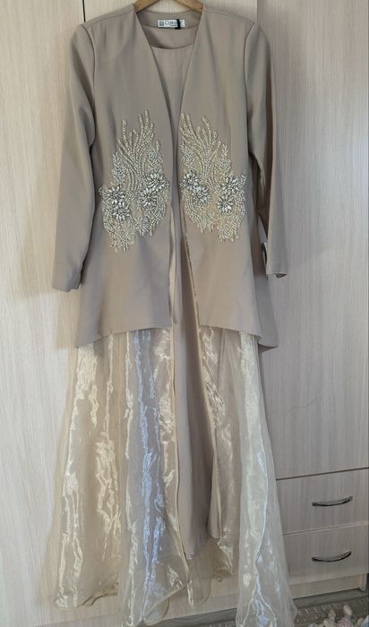 Вечерние платьяяя