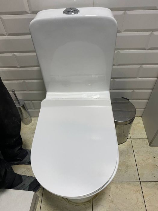 Унитаз и раковина продается срочно