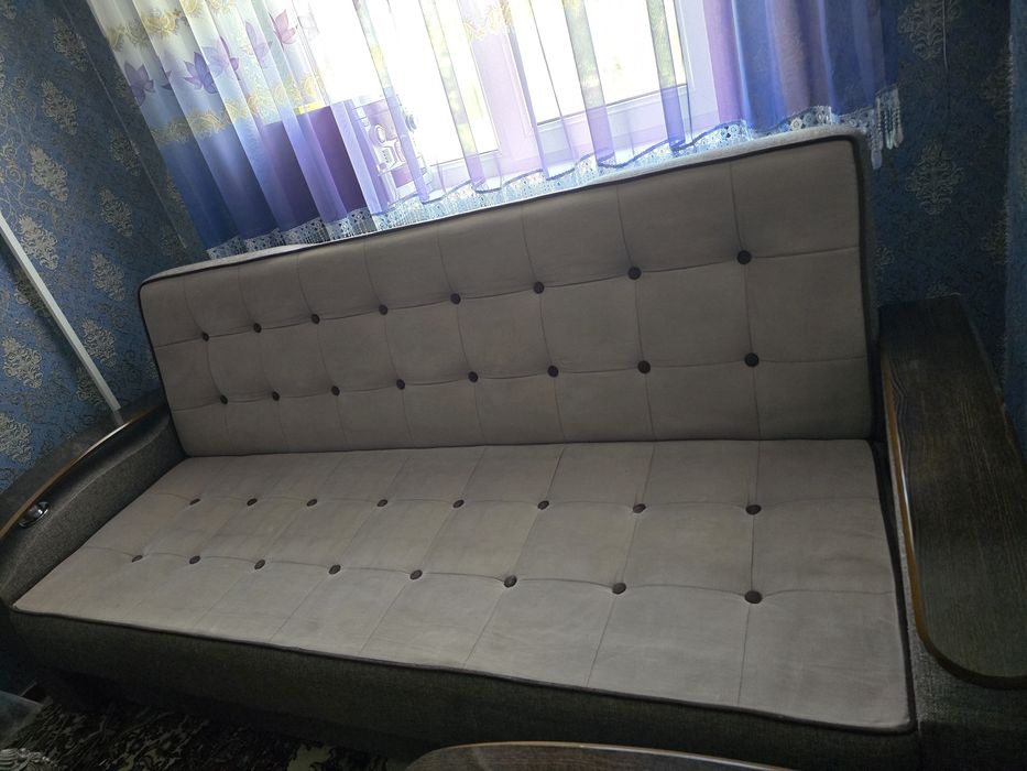 Диван кресло в хорошем состояние