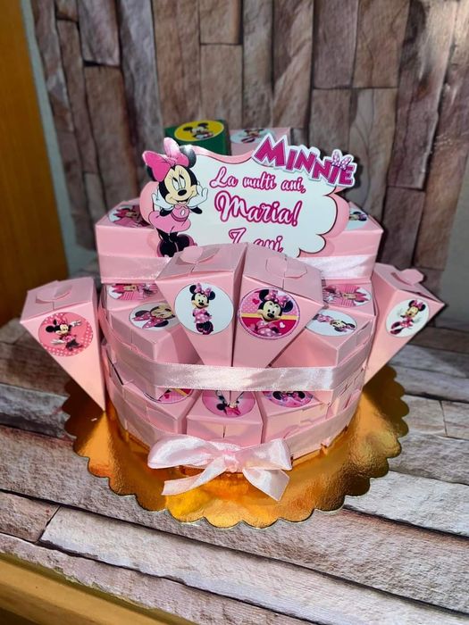 Torturi dulciuri ambalate