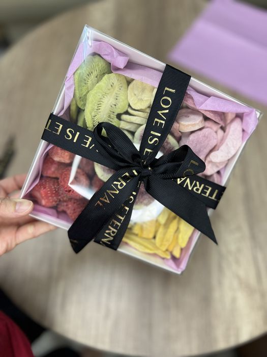 Сублимированное мороженое и фрукты