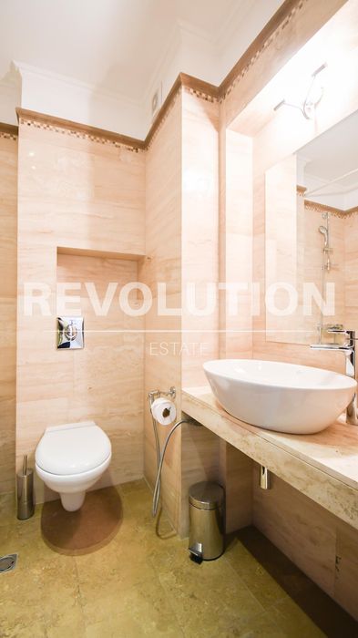 Дава се под наем Четиристаен апартамент в София, Лозенец - 177 кв.м за 2000 € - Снимка #11