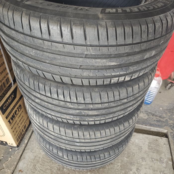 235/65/17 mishelin pilot sport,mishelin,235 65 R 17,SUV