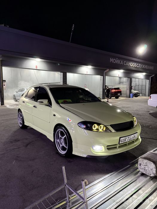 Lacetti hatchbak