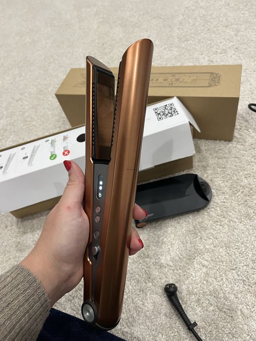 Преса Dyson Corrale