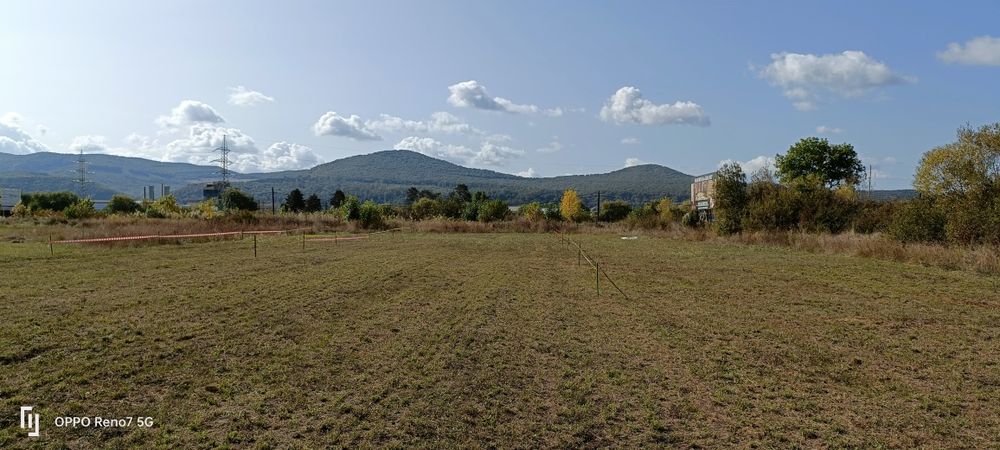 Vând teren intravilan și parțial extravilan cu deschidere de 13 m la DN 17