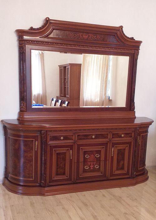 Продам комод с зеркало