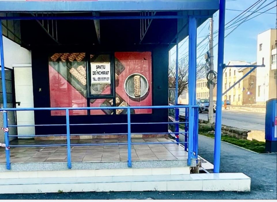 Spatiu comercial ultracentral cu terasa pe bulevard Arad