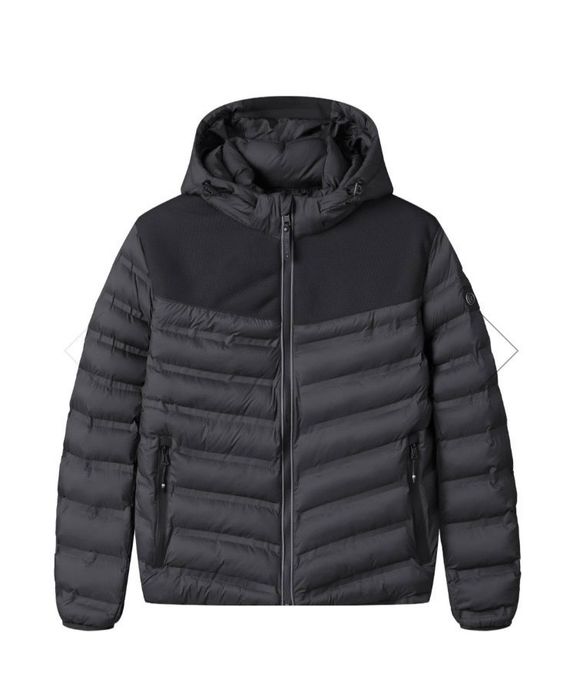 Мъжко яке с качулка