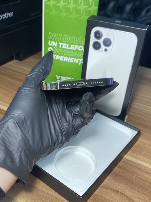 iPhone 13 Pro Max • 256 GB • Gold