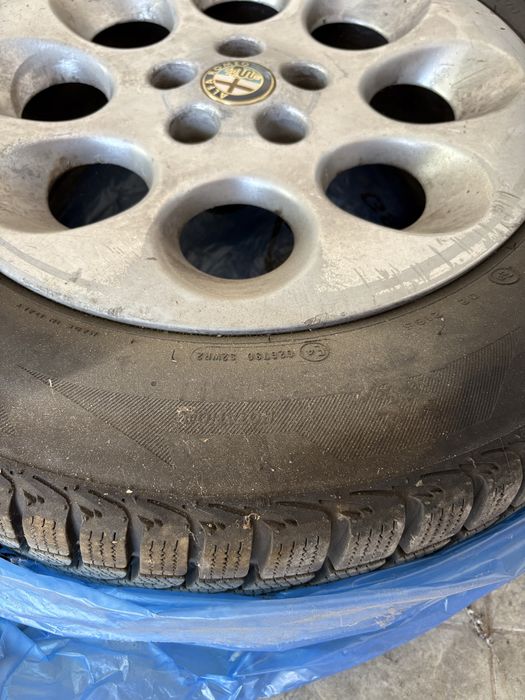 Зимни гуми с алуминиеви джанти 185/65 R15-4бр.