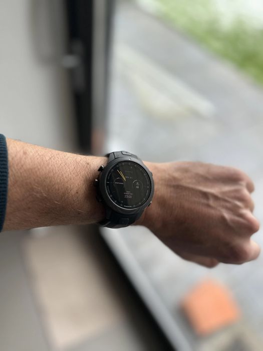 Продам свой Garmin Marq Athlete Gen2 Carbon Edition