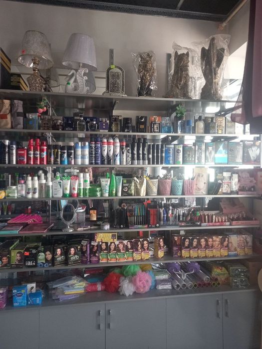 Стелаж magazin uchun