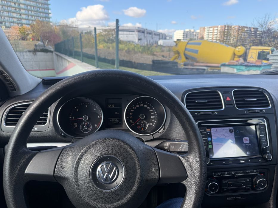 VOLKSWAGEN Golf 2010 — imagine 4