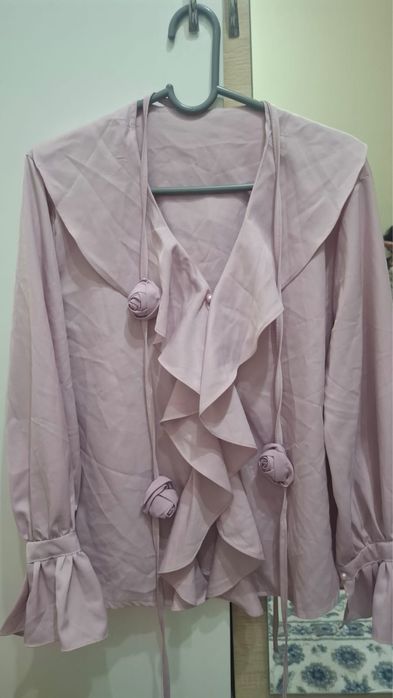 Элегатная кофта с акцентом