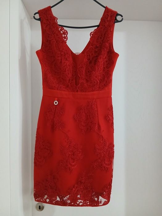 Rochiță  eleganta marimea Xs  in stare perfectă