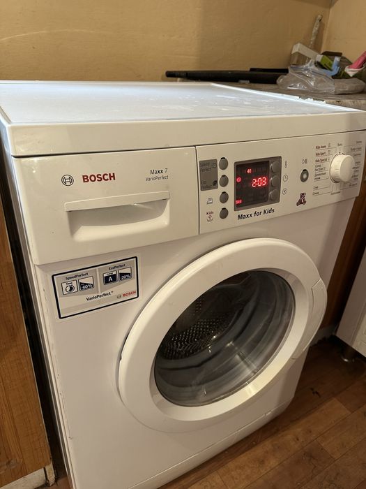 Продам Холодильник Indesit