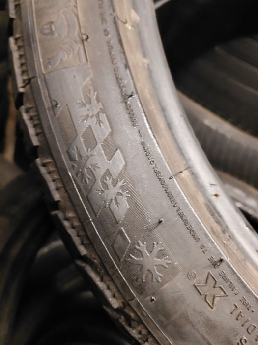 235/40/19" Michelin 4бр.гуми