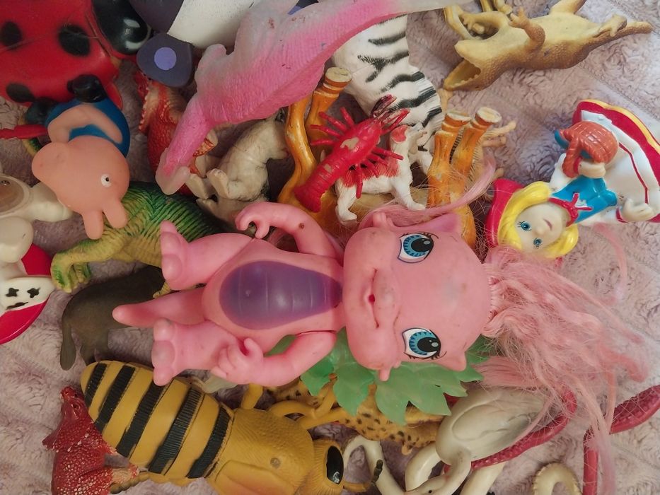 Продам.   игрушки!