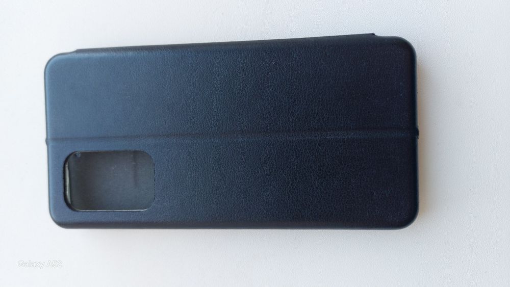 Продам чехол-книжка на Samsung a02