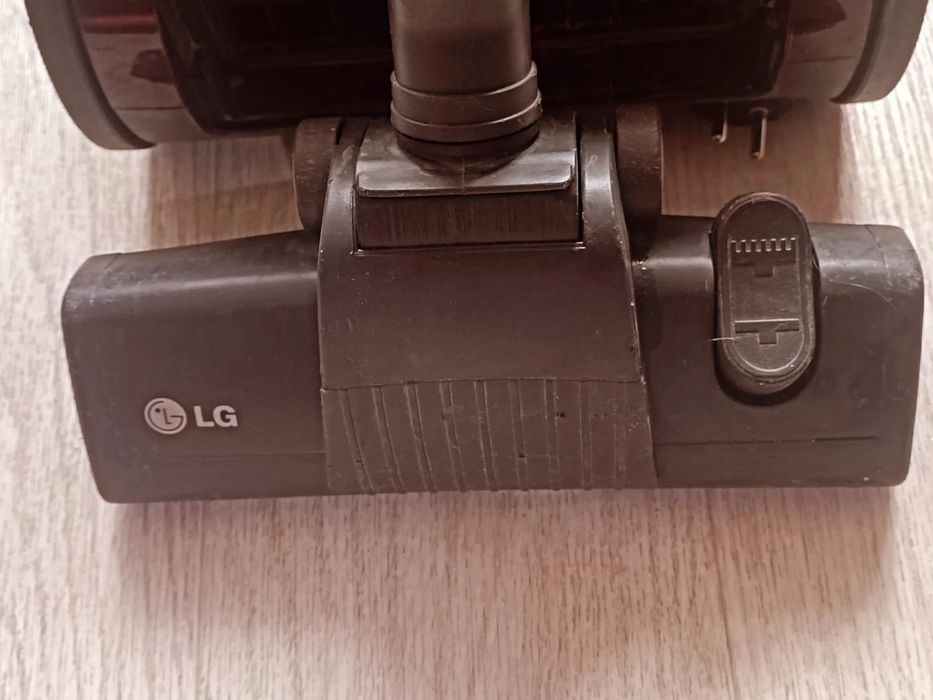 Пылесос LG, в хорошем состоянии. Доставка