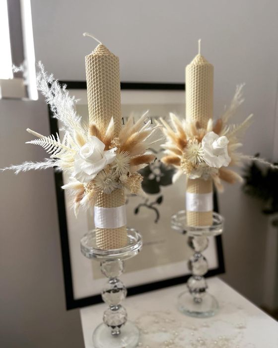 Lumânări de cununie din flori criogenate și plante uscate