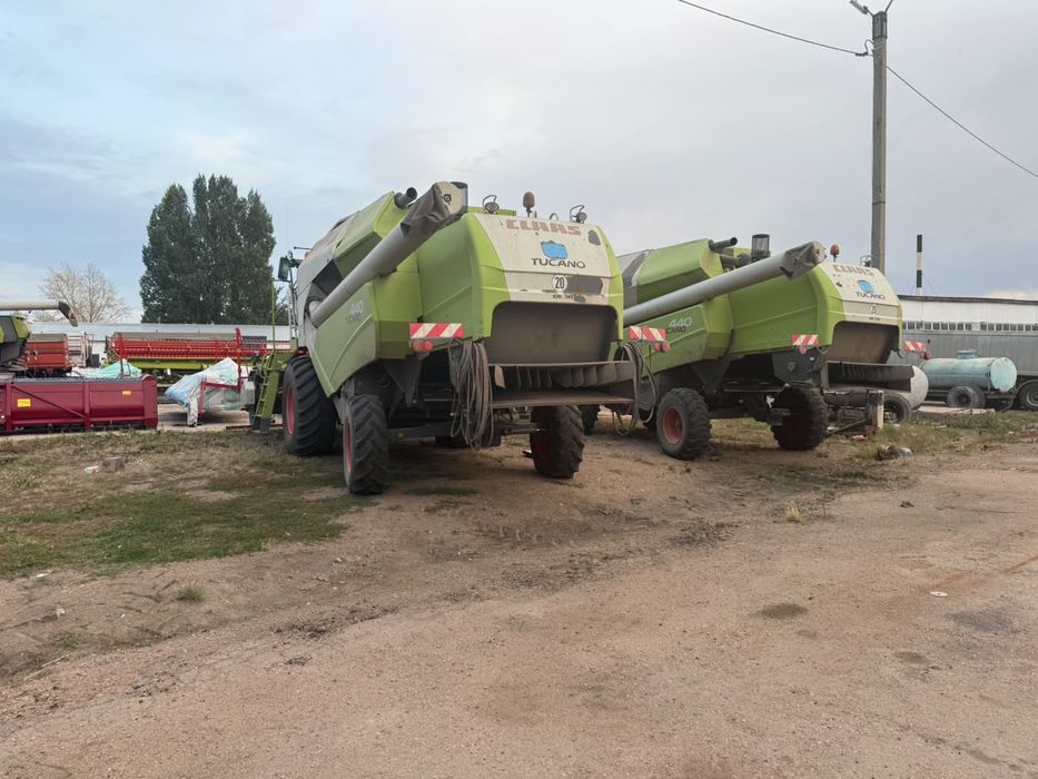 Продам два комбайна CLAAS tukano 440