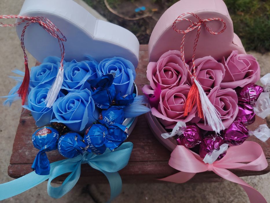 Martisor aranjament cutie