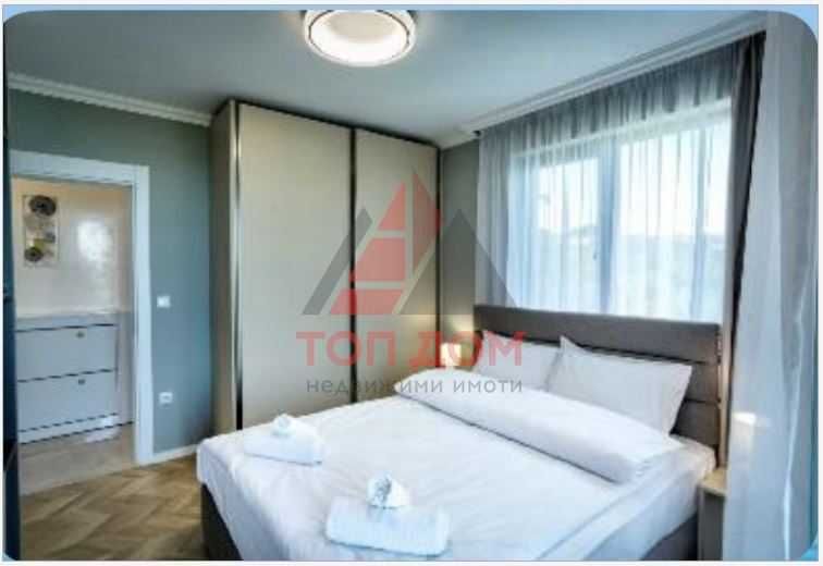 Дава се под наем Тристаен апартамент в Варна, Галата - 80 кв.м за 850 € - Снимка #2