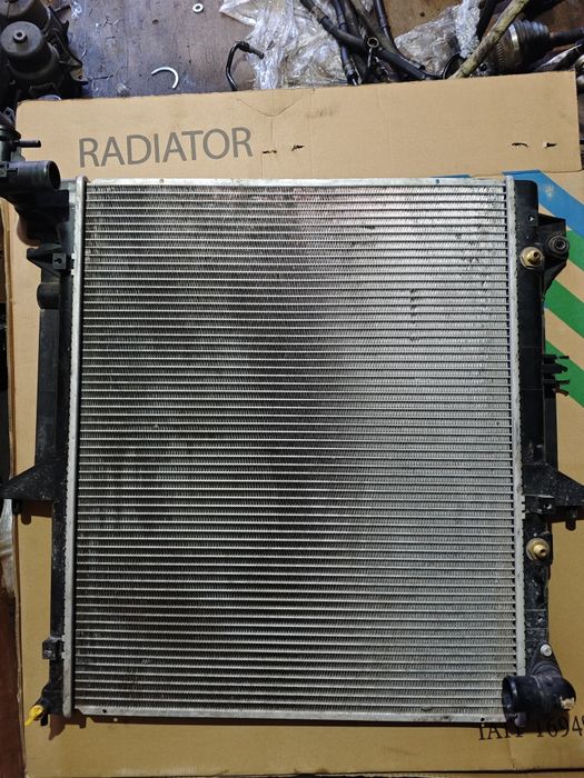 Радиатор охлаждения Mitsubishi Pajero