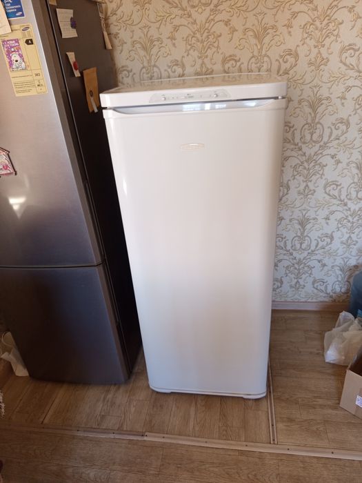 Продам морозильную камеру