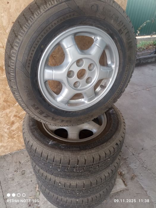 Продам зимнюю резину с дисками