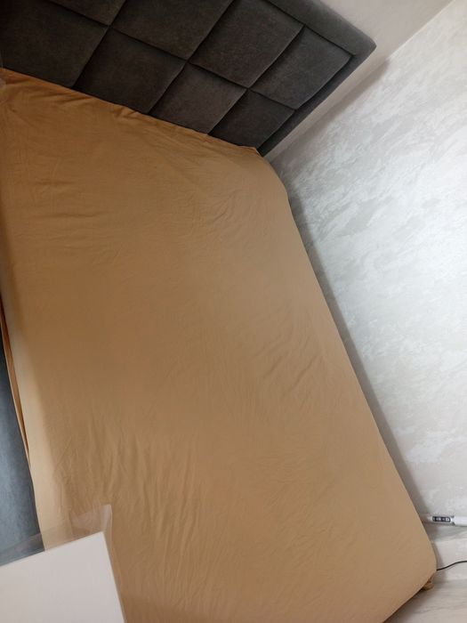 Продам кровать с матрасом