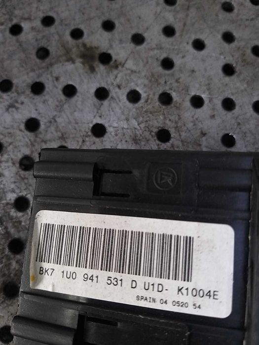 Trim ornament radio skoda fabia 2 5j1858089f