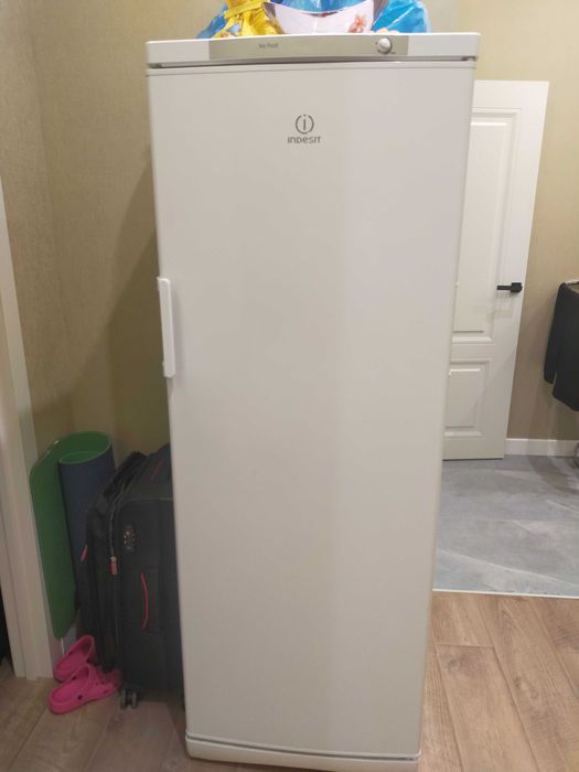 Морозильная камера, вертикальная