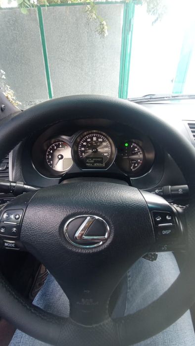 Продам Lexus GS300