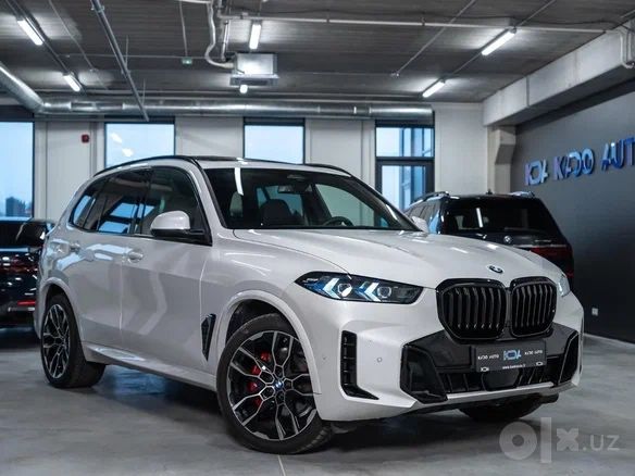 Продам свой Bmw x5 i40. 2021 года идеал.