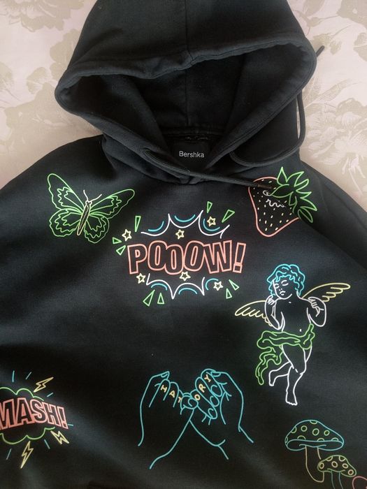 Суитшърт размер М става и към L