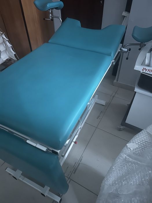 Гинекологическая кушетка/кресло