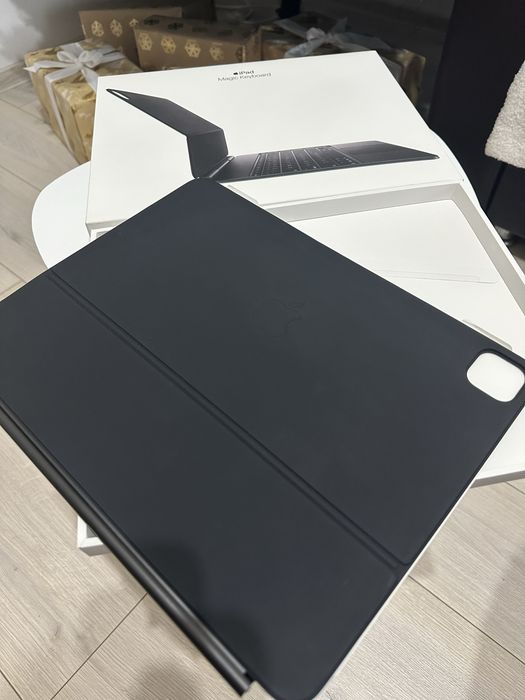 Tastatura APPLE Magic Keyboard pentru iPad Pro 13" (M4 si M5) eng