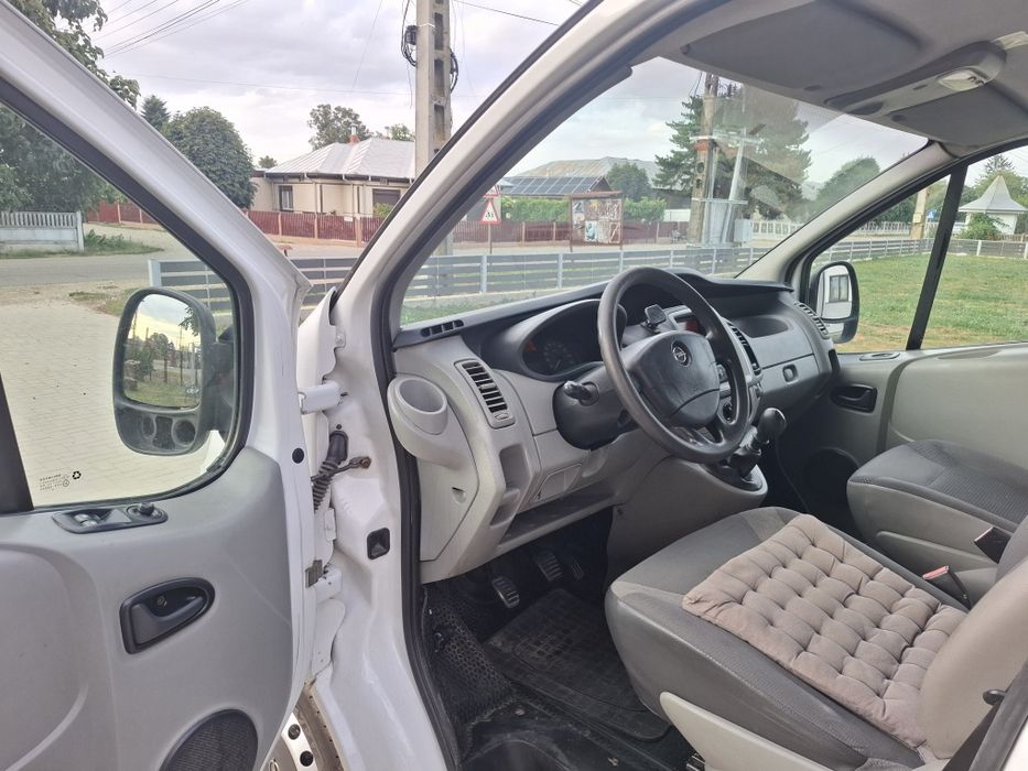 Opel vivaro 2.0 cdti 114 cp,2011, lung,proprietar,fiscal pe loc