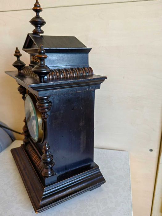 Античен настолен часовник от 1897 г.