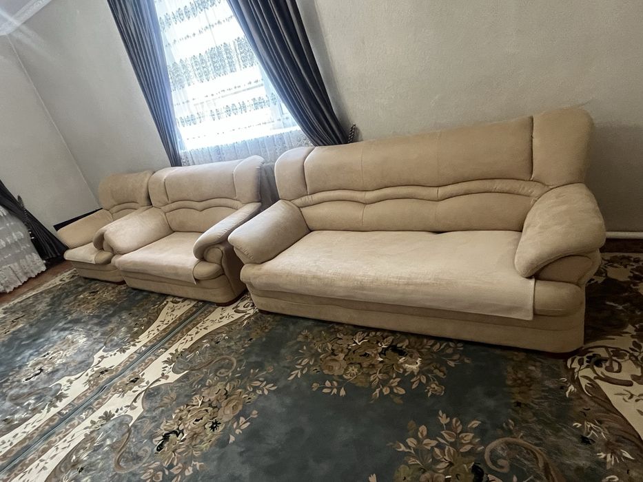 Продам комплект мебели