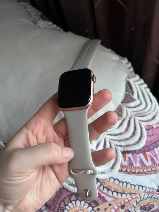 Apple Watch SE 44mm
