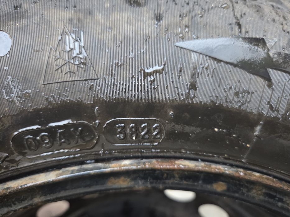 Jante echipate cu cauciucuri de iarna. 205.65.15